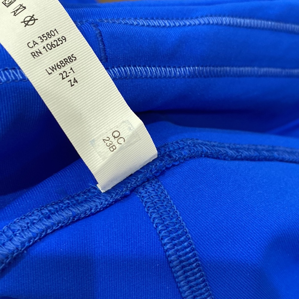 Lululemon - Picture 4 of 5